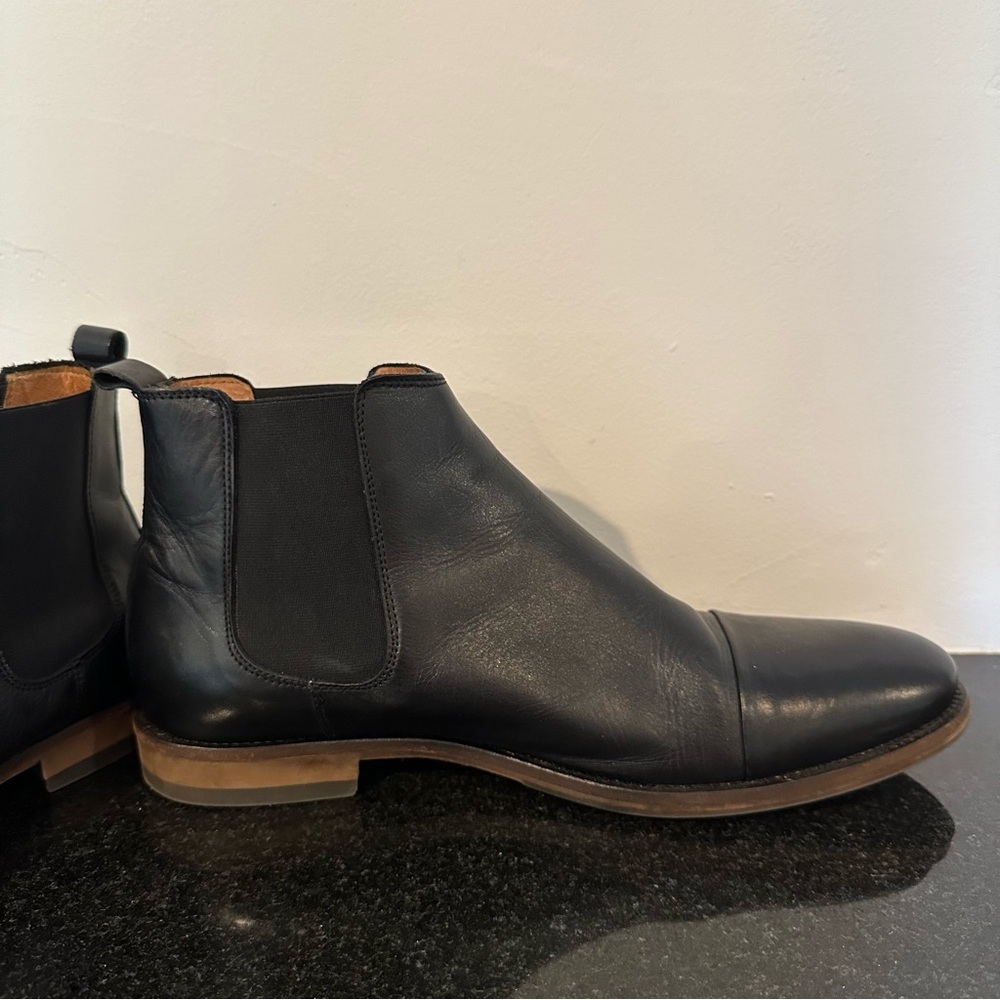 Men's Rodd & Gunn Black Leather Chelsea Boots - Picture 6 of 10